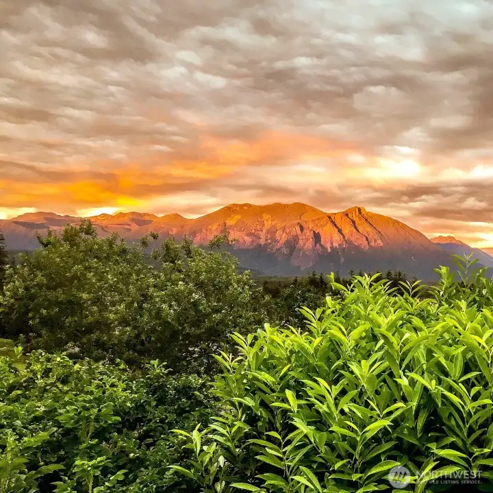 Sunrise over Mt. Si