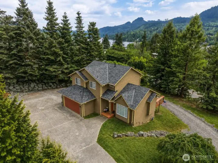 You'll love this Big Lake home! Perfect for entertaining, relaxing, and living! You'll love this Big Lake home! Perfect for entertaining, relaxing, and living!