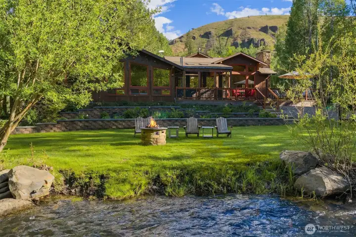 Welcome to the Manastash Retreat