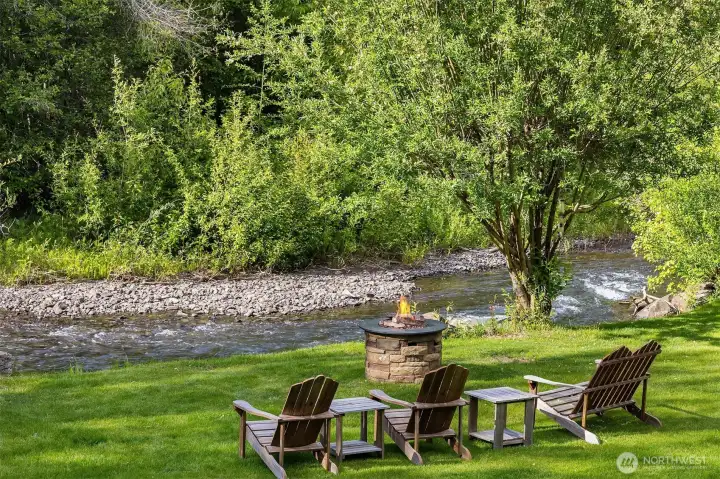 Relax and unplug, soak in the ambiance and unwind
