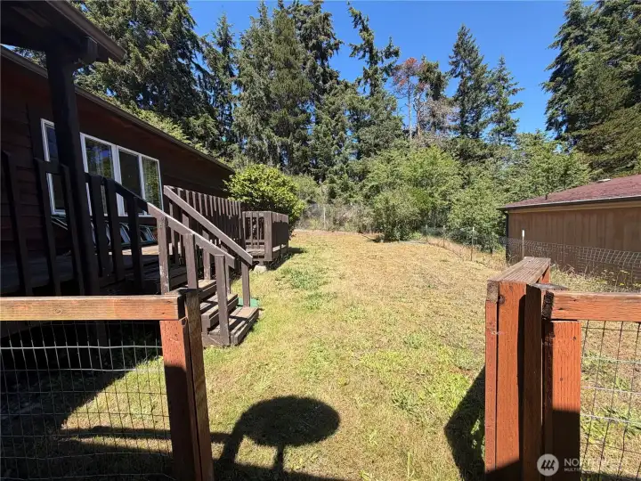Good sized fenced backyard for pets. Good sized fenced backyard for pets.