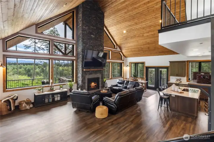 Soaring Ceiling Open Floor Plan Soaring Ceiling Open Floor Plan