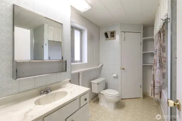 Bathroom - Lower Level