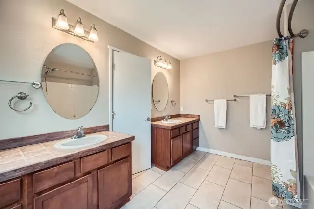 Master Suite bathroom vanities and mirrors