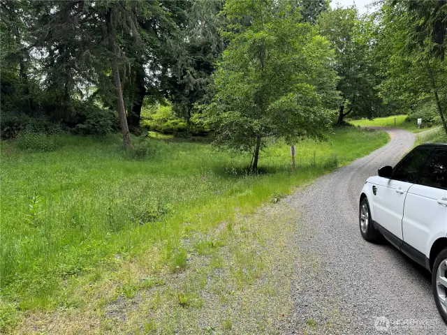 PRIVATE ROAD - Driving up to the two sites