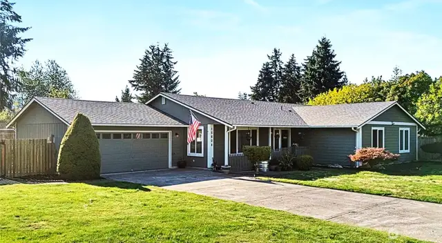 spacious rambler on huge lot on dead end street