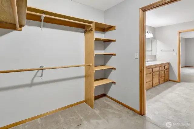 Spacious walk in closet!