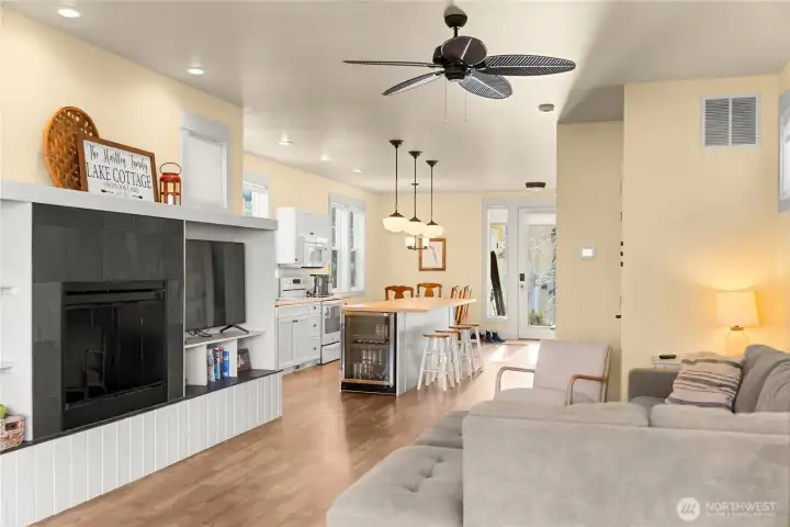 Easy Lakeside living with this wide open floorplan on main level.