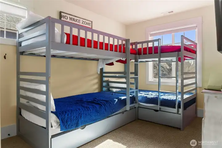 The kits will love the Double bunk beds.   Room for friends & family