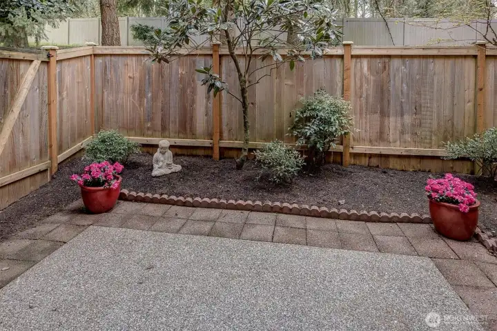Custom + fully fenced (with gate to lawn area) patio.Ideal space for gardening, pots, flowers... entertaining, private and perfect. This is a place + space you are sure to enjoy!