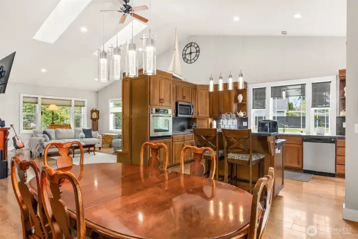 Open Concept layout - great for gatherings.