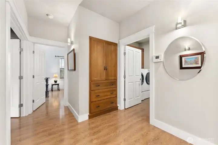 Honey Oak laminate floors throughout