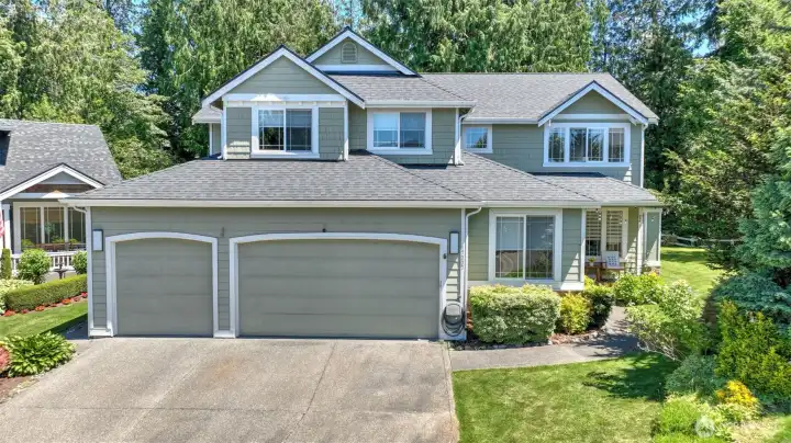 Welcome to The Parks, one of Fairwood's most sought-after neighborhoods, where this beautifully updated home offers the perfect blend of space, privacy, and modern comfort.