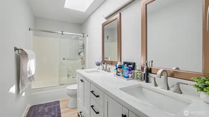 Guest bathroom.