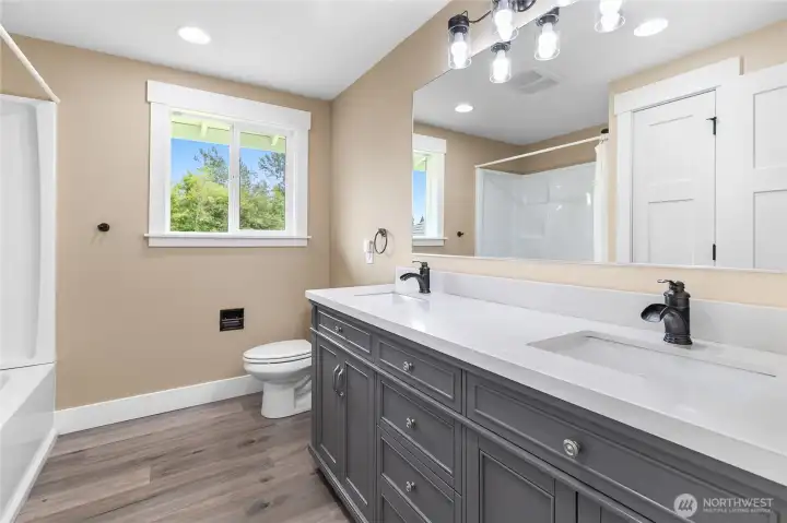 Large 2nd full bath with double sinks