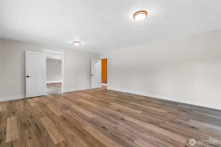 Another view of the bonus room