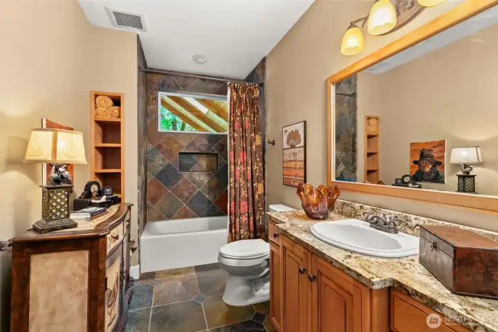 Main Floor Full Bath