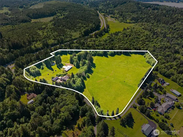 Private acreage offering luxury living awaits...