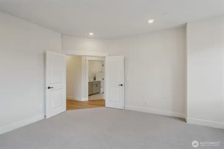 HUGE bonus room, media room, home gym or movie room.