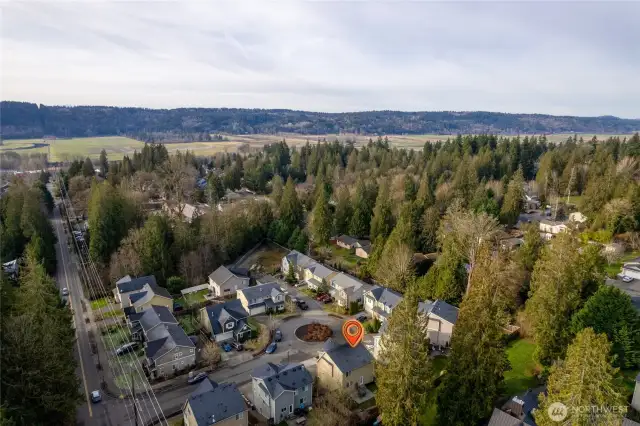 Fantastic location minutes to the Redmond tech center