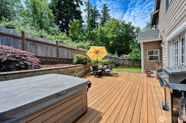 Imagine soaking in the hot tub on a beautiful starry night.