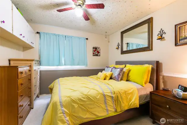 Primary bedroom. Queen bed in photos.