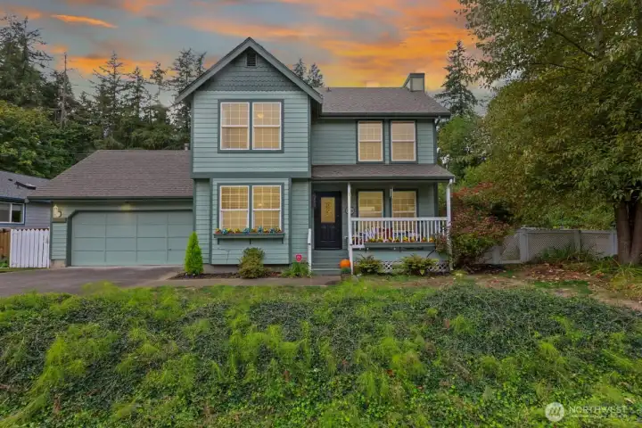 Discover a one-of-a-kind gem in West Olympia’s After-sight neighborhood! This stunning property features 3 bedrooms, 2.5 bathrooms, a spacious living room, dining area, and a 2-car garage. Recently renovated with high-quality upgrades, this home offers both comfort and style. Combining timeless beauty, modern convenience, and an attractive price of $510,000, it’s a rare opportunity you won’t want to miss.