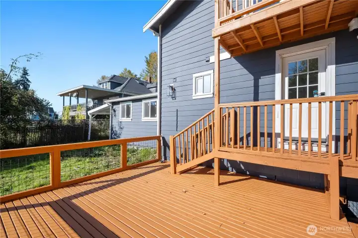 Walk out to Entertaining Deck
