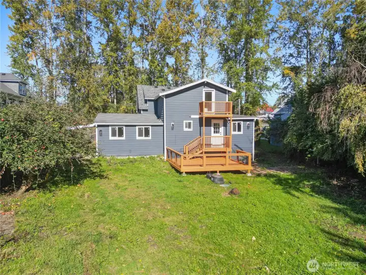 Huge Lot w/Newly Stained Deck