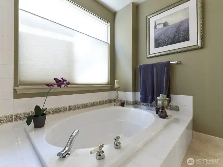 Bathroom Primary bedroom