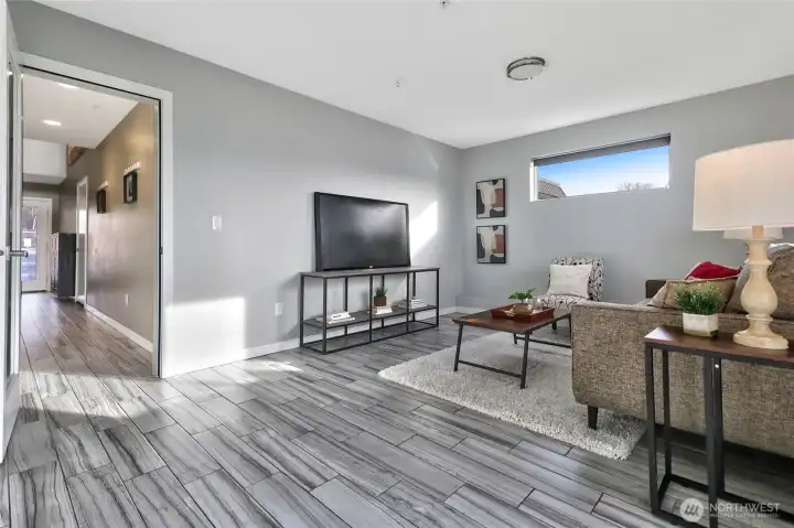 Alternate view of the flex room.