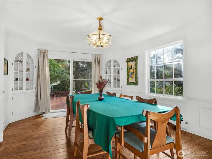 Formal Dining Room off the kitchen and entrance.