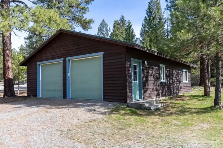 Garage with office/bathroom