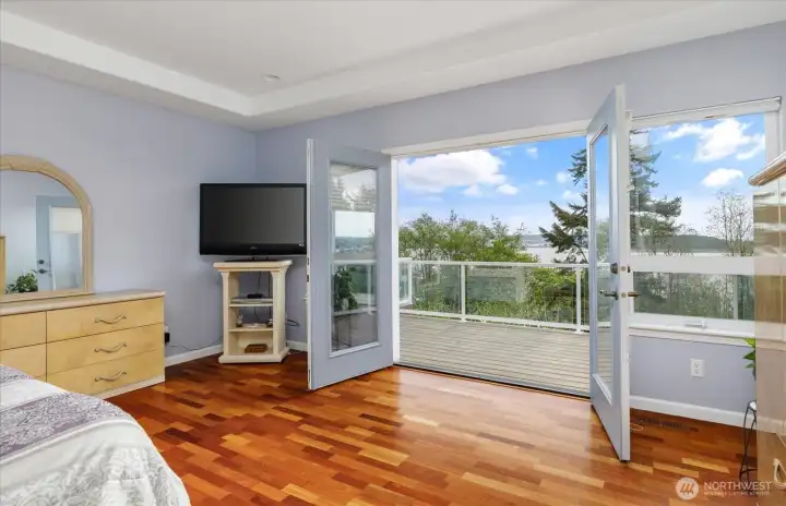 Take your morning coffee to the private deck and soak in the sun.