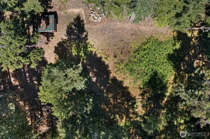 Aerial view of shed and 2nd building pad....