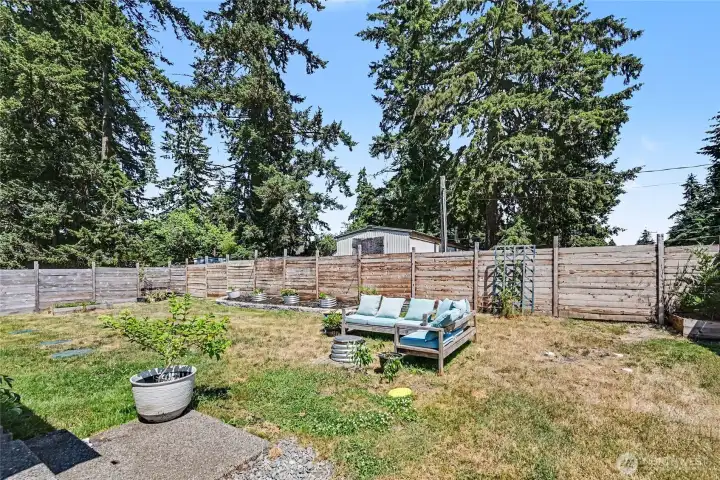 Tucked away in a quiet neighborhood while still conveniently located near schools, shopping, and JBLM.