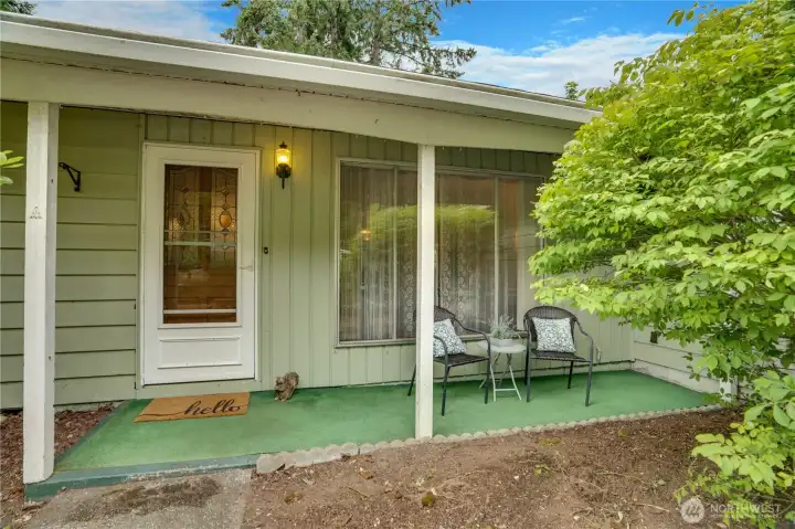 Shake off your coat and wipe your boots under the covered front entry. Shake off your coat and wipe your boots under the covered front entry.