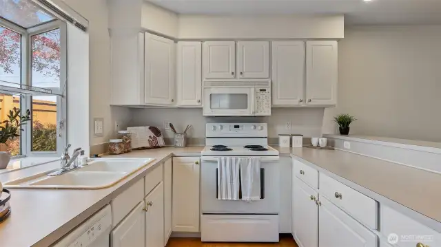 Tons of cabinet space and counter tops to make meal prep a breeze!