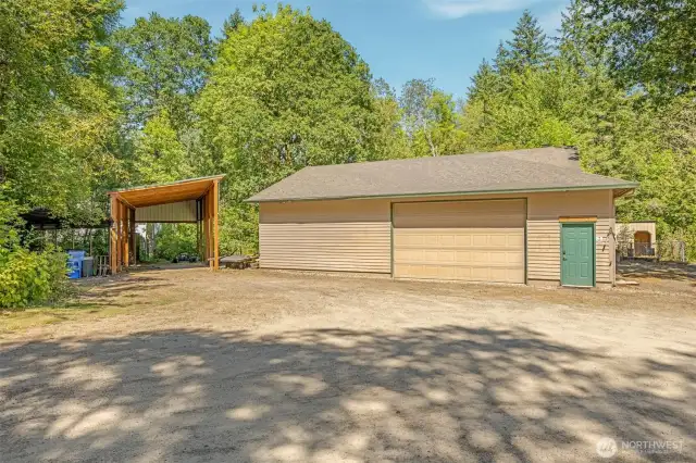 Workshop and covered RV Parking