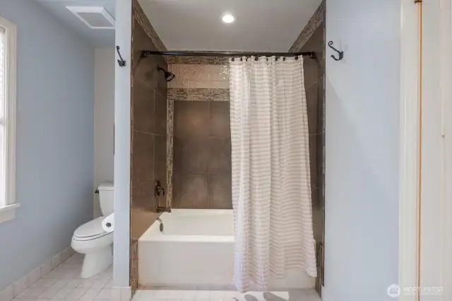 3rd floor full bathroom w/ heated floors