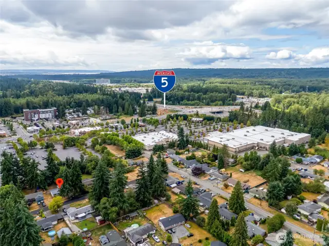 Near shopping, restaurants, !5 and more