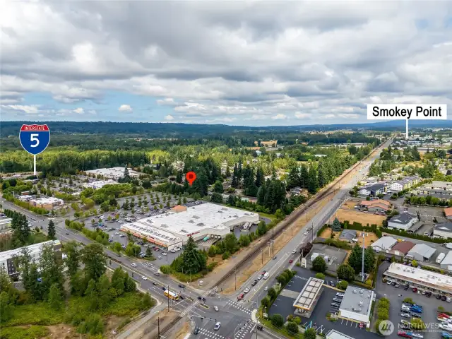 Near shopping, restaurants, 15, and more