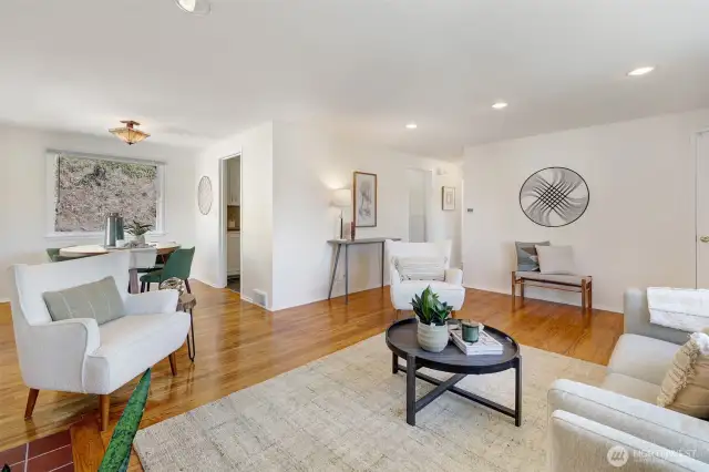 Living Room looking SE.