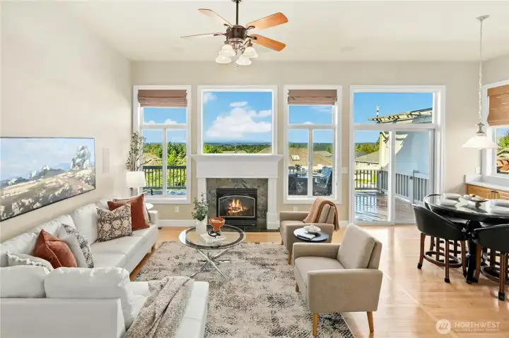 Bright great room with 180 degree views!