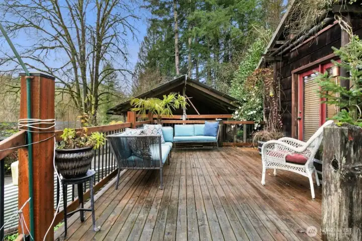 Upper deck area outside of living room