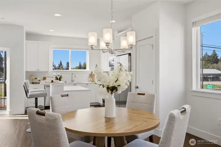 Open Dining Area (2nd floor – Model Home)