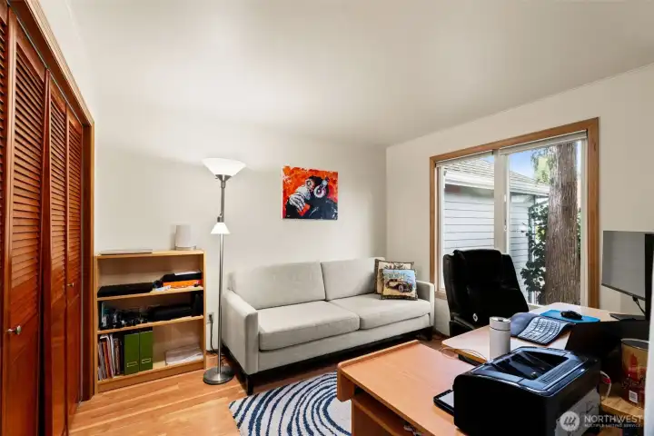 Office /potential bedroom