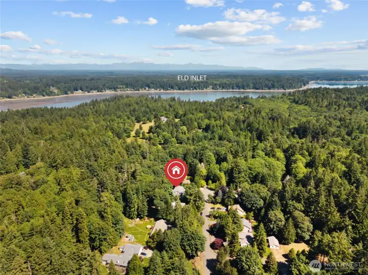 WEST OLYMPIA'S ASPINWALL NEIGHBORHOOD | Appreciate all the beauty of the PNW in sought-after West Olympia.
