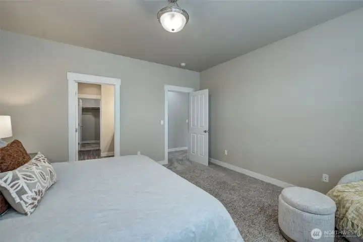 Huge Primary with en-suite bathroom attached.