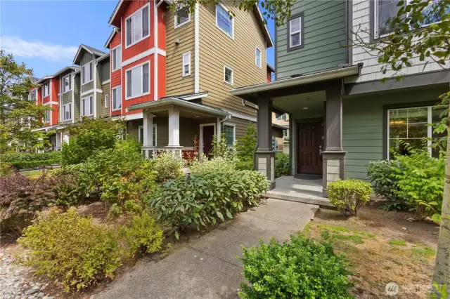 Front entry of end unit townhome